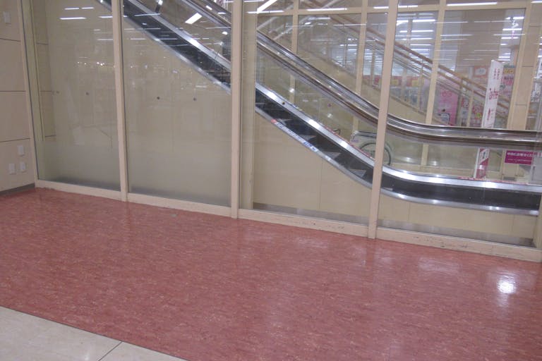 【イオン新潟西店】各種プロモーションや物販、食物販のポップアップストアに最適な1F 食品レジ前スペースの画像1