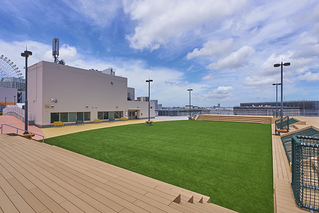 【横浜ワールドポーターズ】【イベント広場】屋上ルーフトップワールド