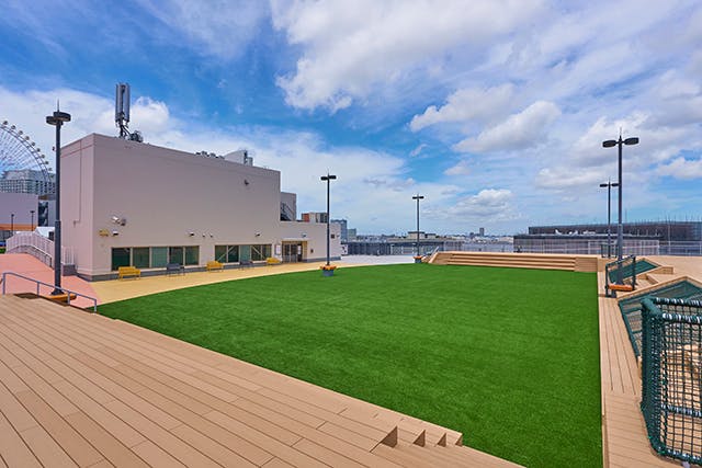 【横浜ワールドポーターズ】【イベント広場】屋上ルーフトップワールド