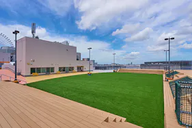 【横浜ワールドポーターズ】【イベント広場】屋上ルーフトップワールド