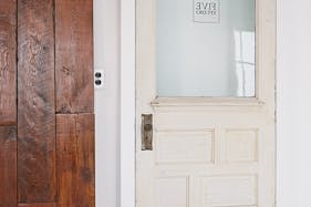 【外苑前駅1分】自然光あふれるシンプルモダンなスペース