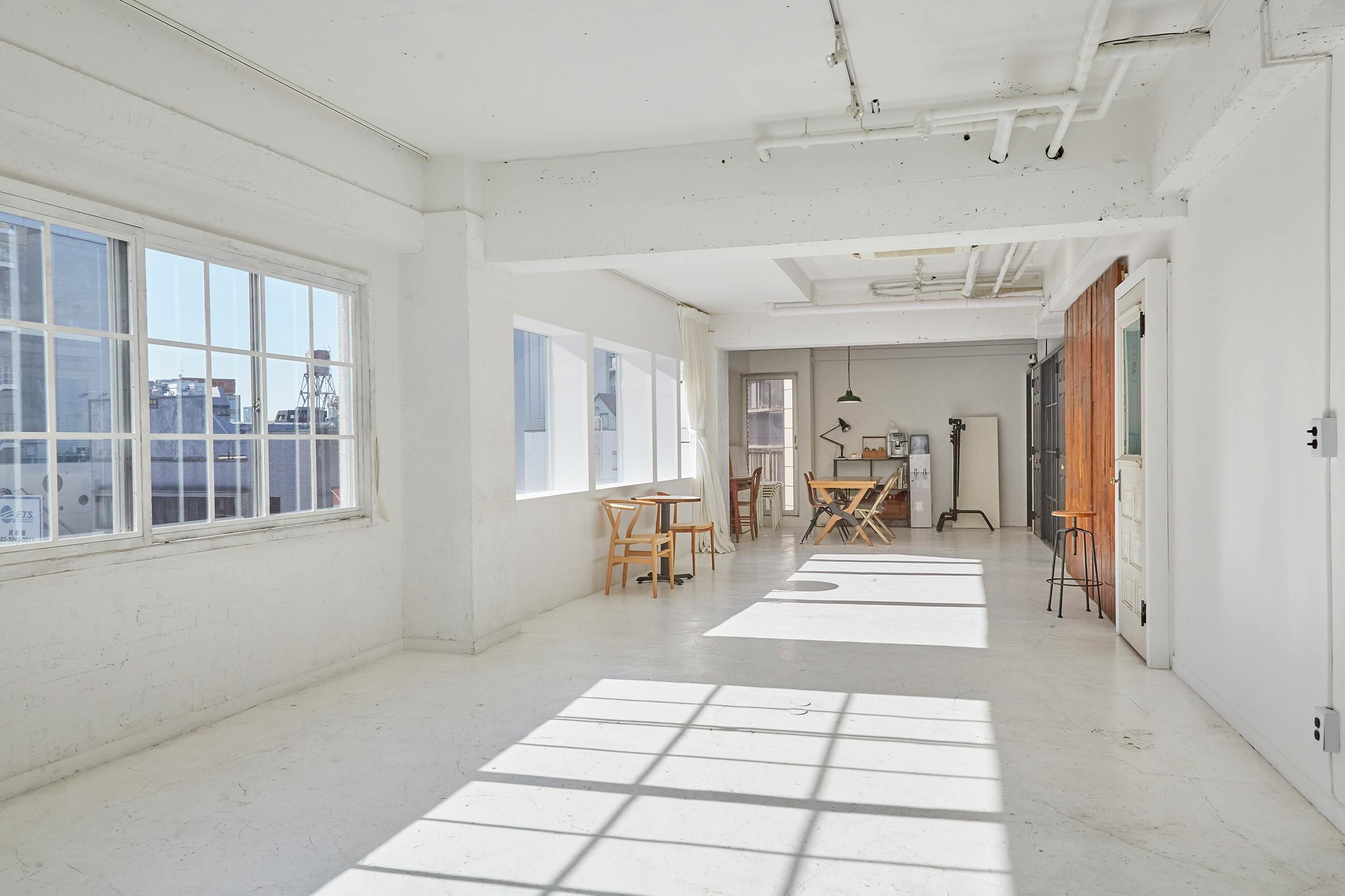 【外苑前駅1分】自然光あふれるシンプルモダンなスペース