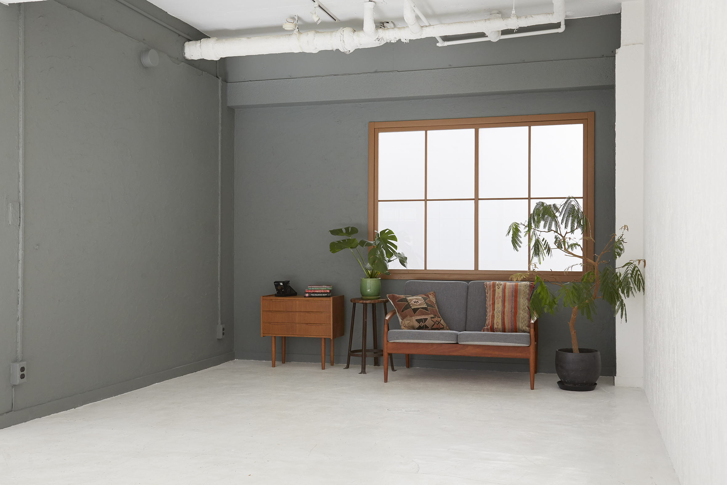 【外苑前駅1分】自然光あふれるシンプルモダンなスペース