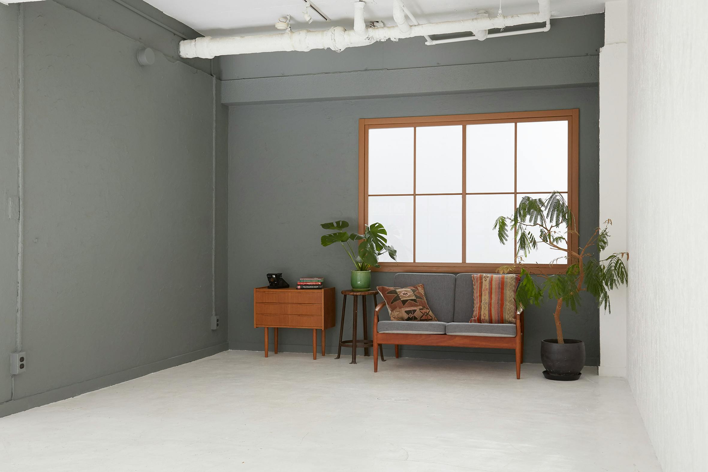 【外苑前駅1分】自然光あふれるシンプルモダンなスペース