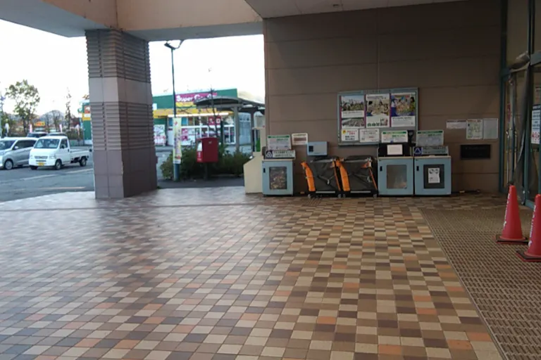 【イオンスーパーセンター横手南】(外)正面入り口左側 販促プロモーションや物販に最適なスーパー店外催事イベントスペースの画像1