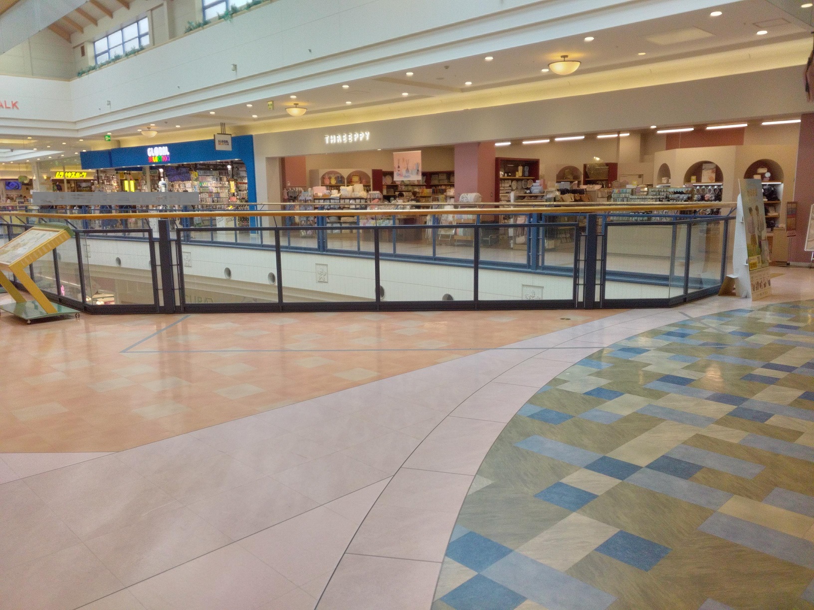 【イオンパークプレイス大分（大分県）】セイハ英語学院前　催事スペース