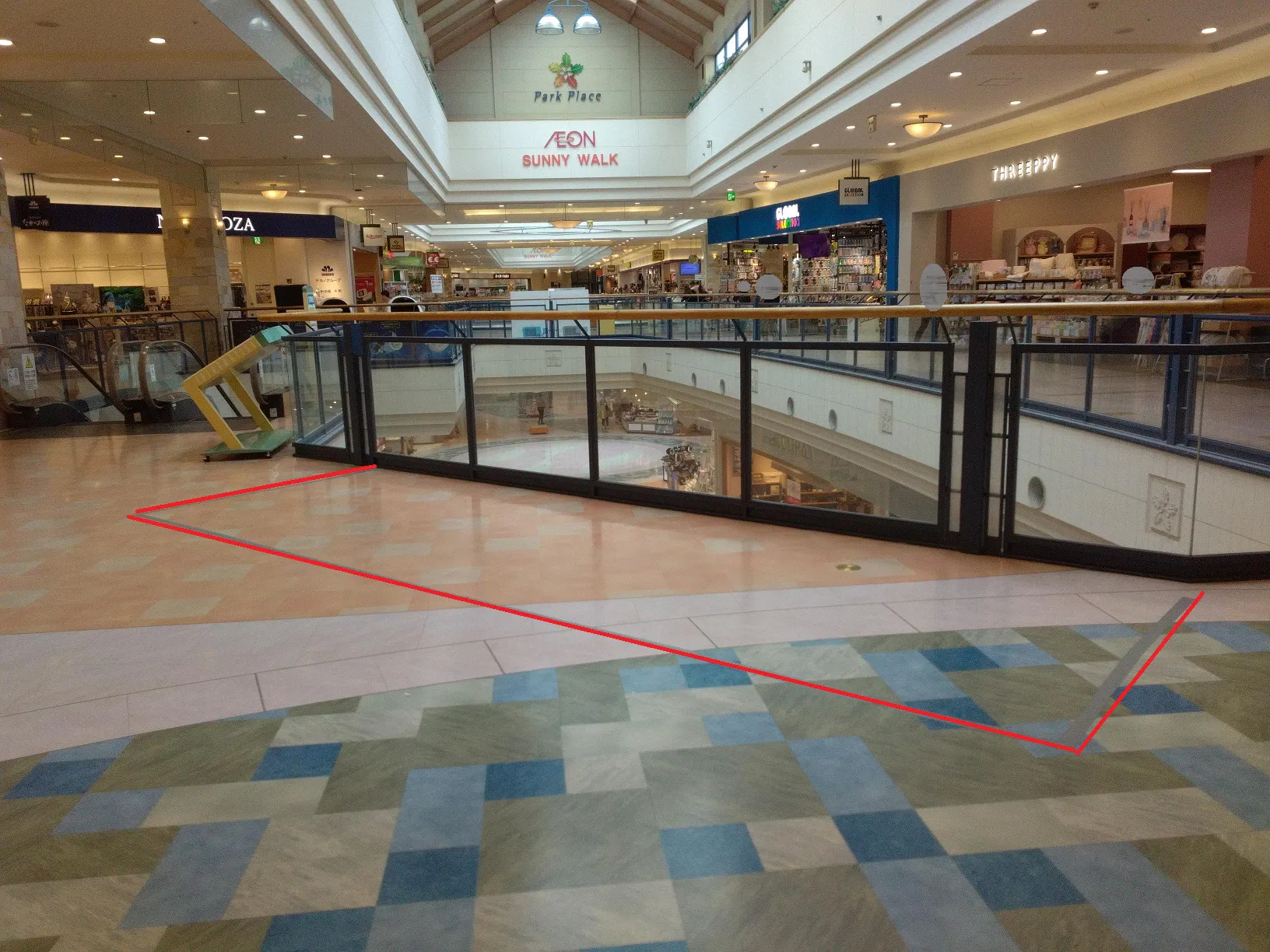 【イオンパークプレイス大分（大分県）】セイハ英語学院前　催事スペースの画像