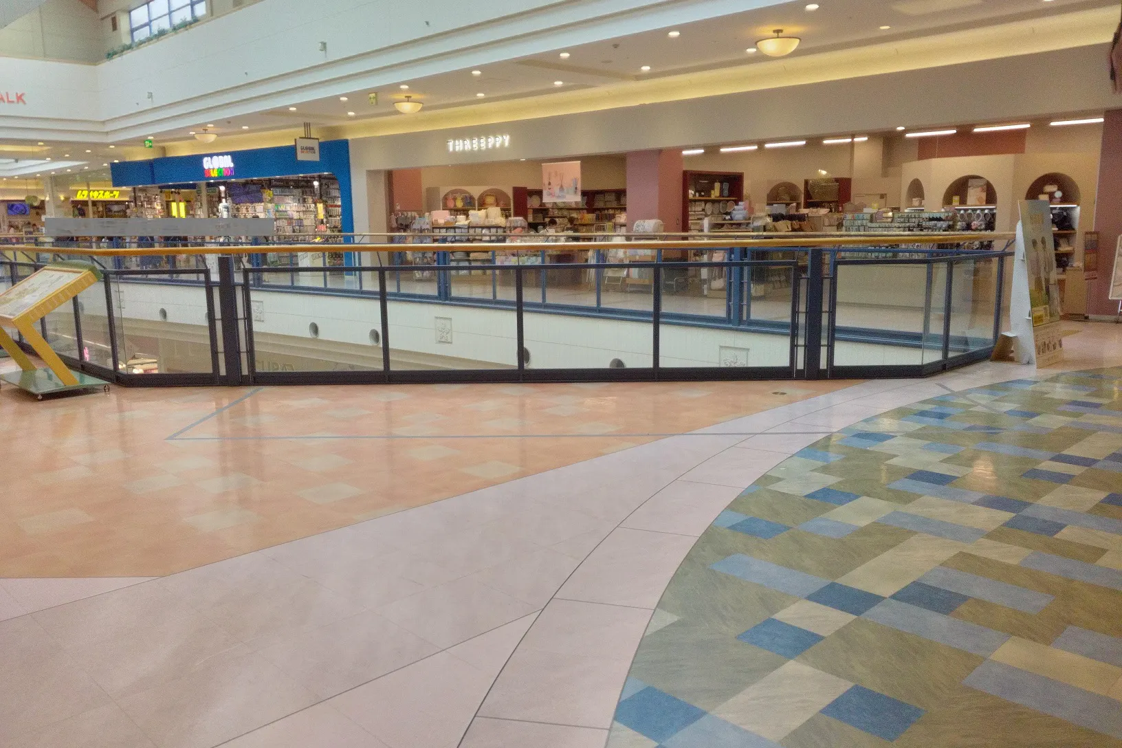 【イオンパークプレイス大分(大分県)】セイハ英語学院前 催事スペース