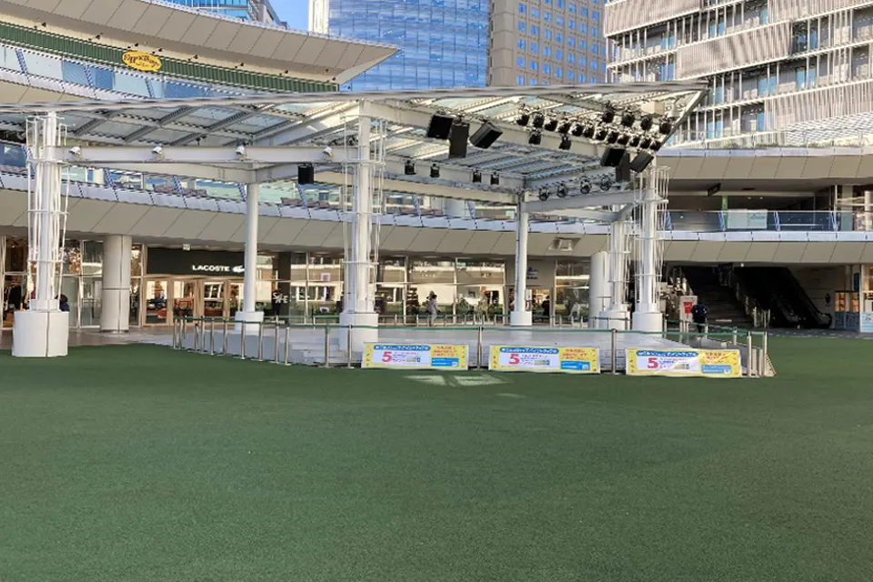 【ラゾーナ川崎プラザ】2階 ルーファ広場 グランドステージ