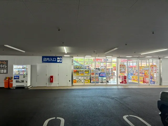 【エディオン静岡曲金店】正面入口横・駐車場側の屋外イベントスペース駐車場②