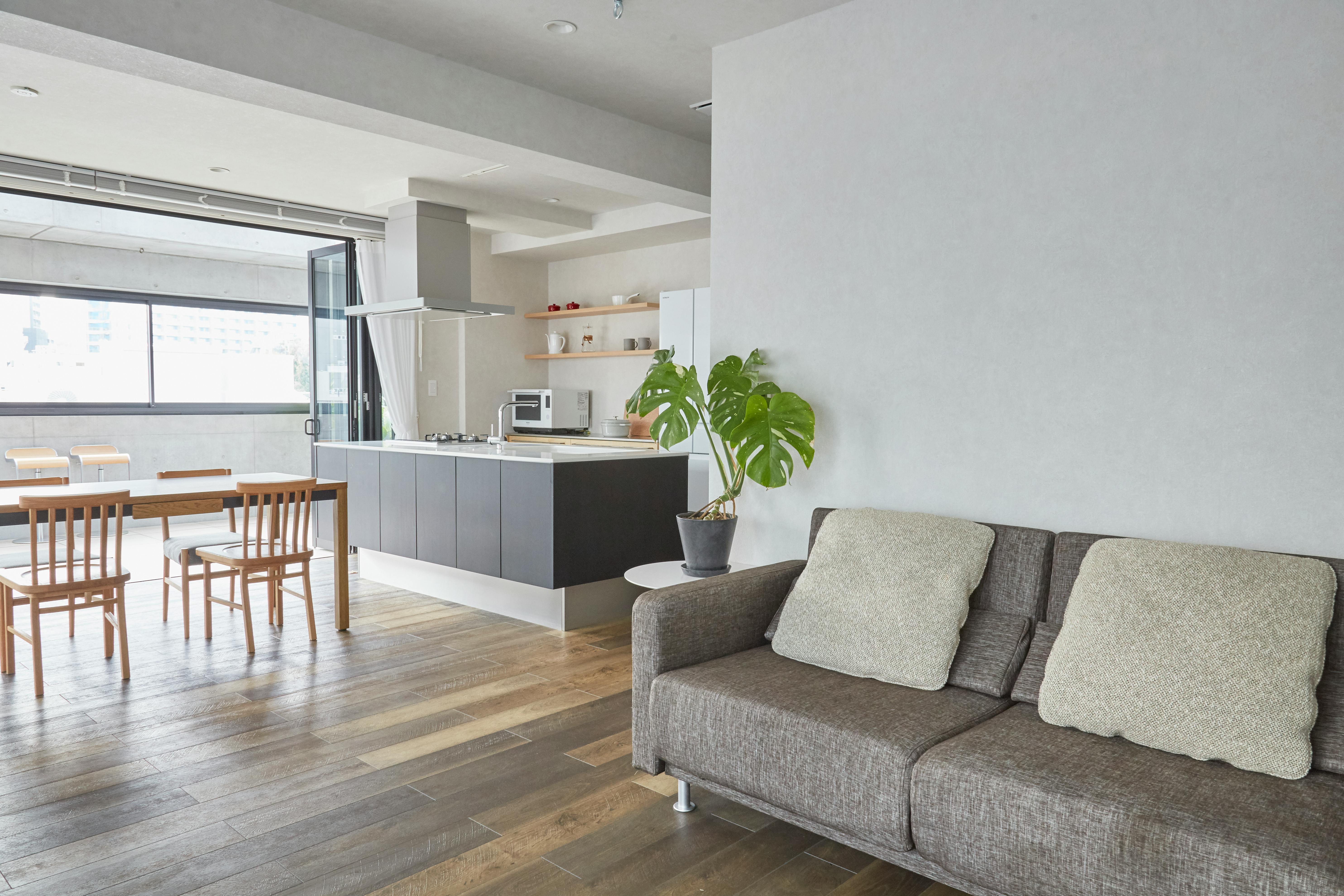 【北参道駅3分|割引キャンペーン中】撮影やアパレル展示会に最適なモダンな雰囲気のハウススタジオ