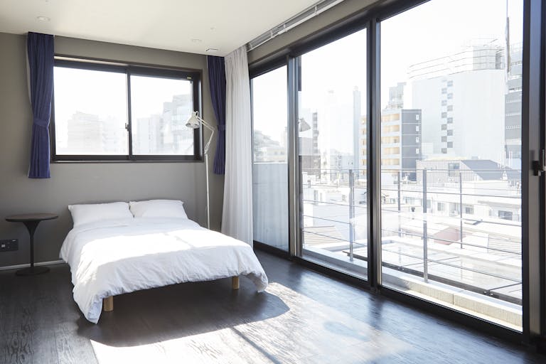 カーテンを開けた様子