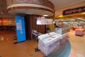 【スピナマート鞘ヶ谷店】階段下 販促プロモーションや物販に最適なスーパー店内催事イベントスペース