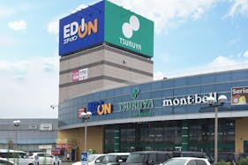 【青木島ショッピングパーク】出張販売やポップアップストアに最適な施設中央の視認性の高いイベントスペース(④区画)