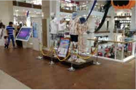 【イオンモール沖縄ライカム】2F グランドESC前(B)