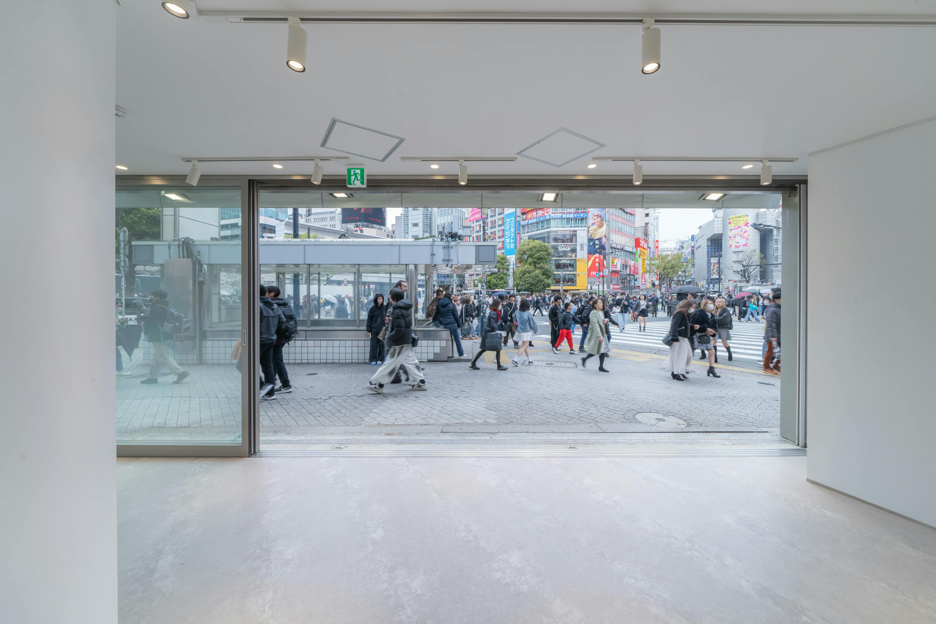 【渋谷駅1分】渋谷スクランブル交差点に面した日本随一の注目を集めるイベントスペース（3フロア利用可能）の画像