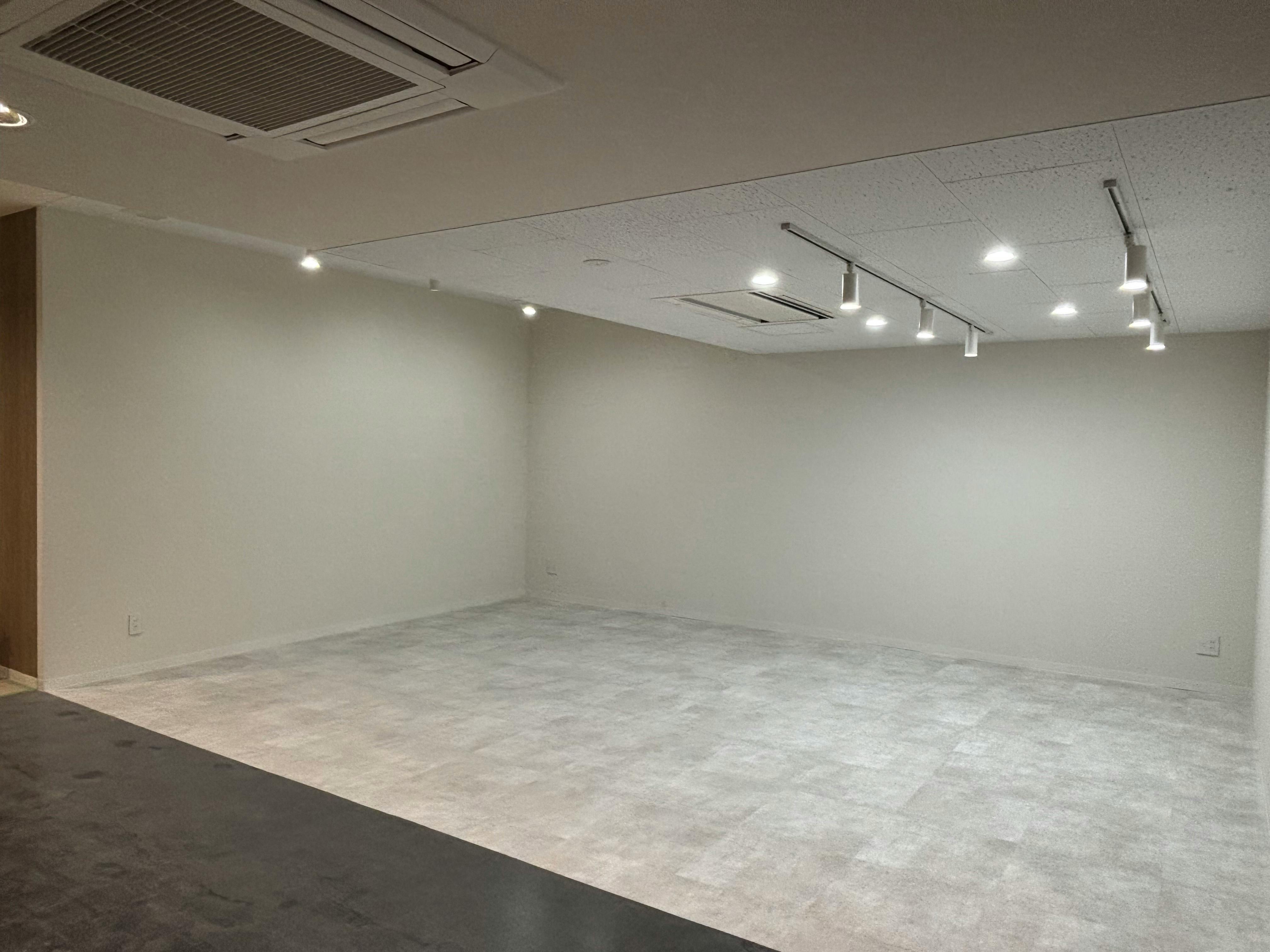 【戸田駅3分】ConecTodaさぼり場2号店！展示会やワークショップに最適！白壁でシンプルなイベントスペース