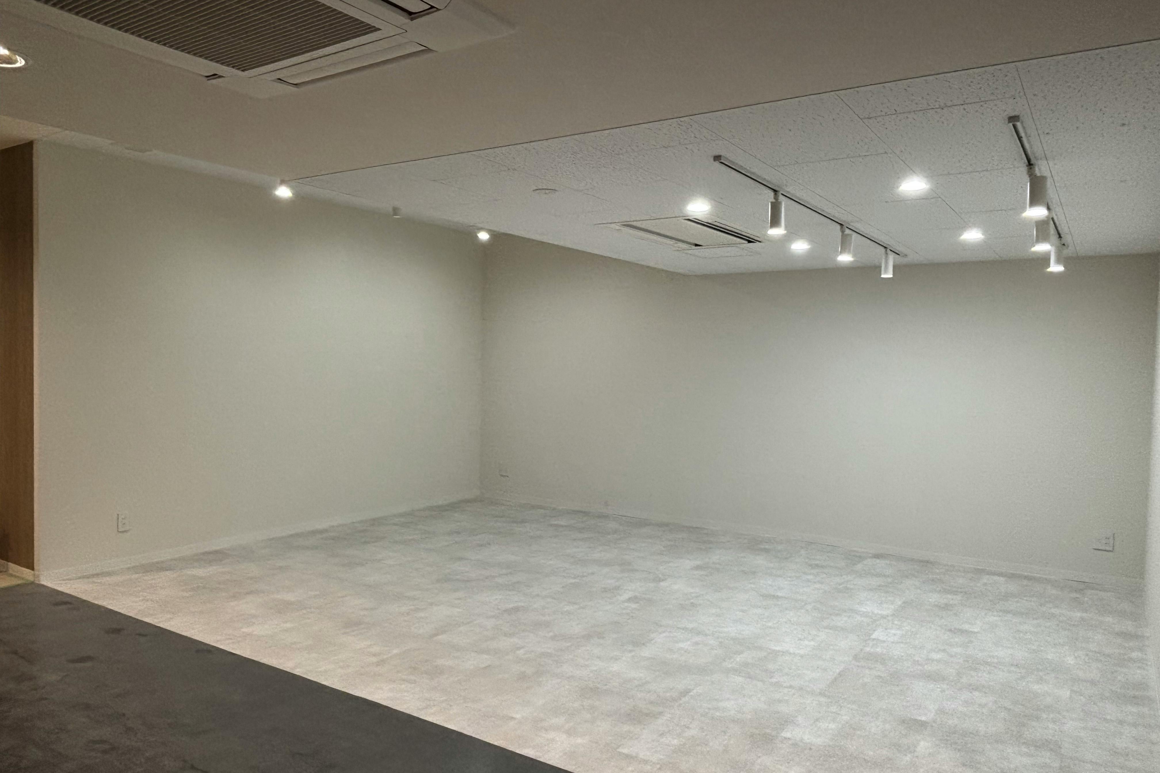 【戸田駅3分】ConecTodaさぼり場2号店!展示会やワークショップに最適!白壁でシンプルなイベントスペース