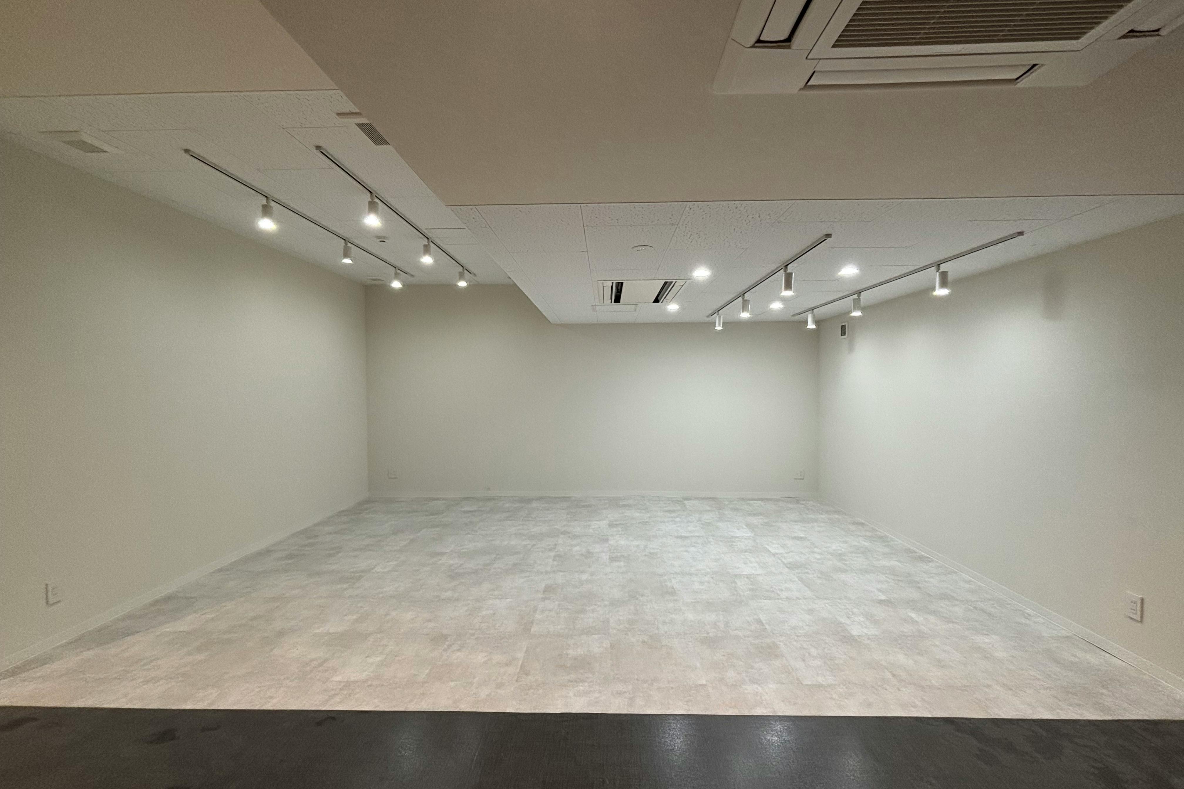 【戸田駅3分】ConecTodaさぼり場2号店!展示会やワークショップに最適!白壁でシンプルなイベントスペース