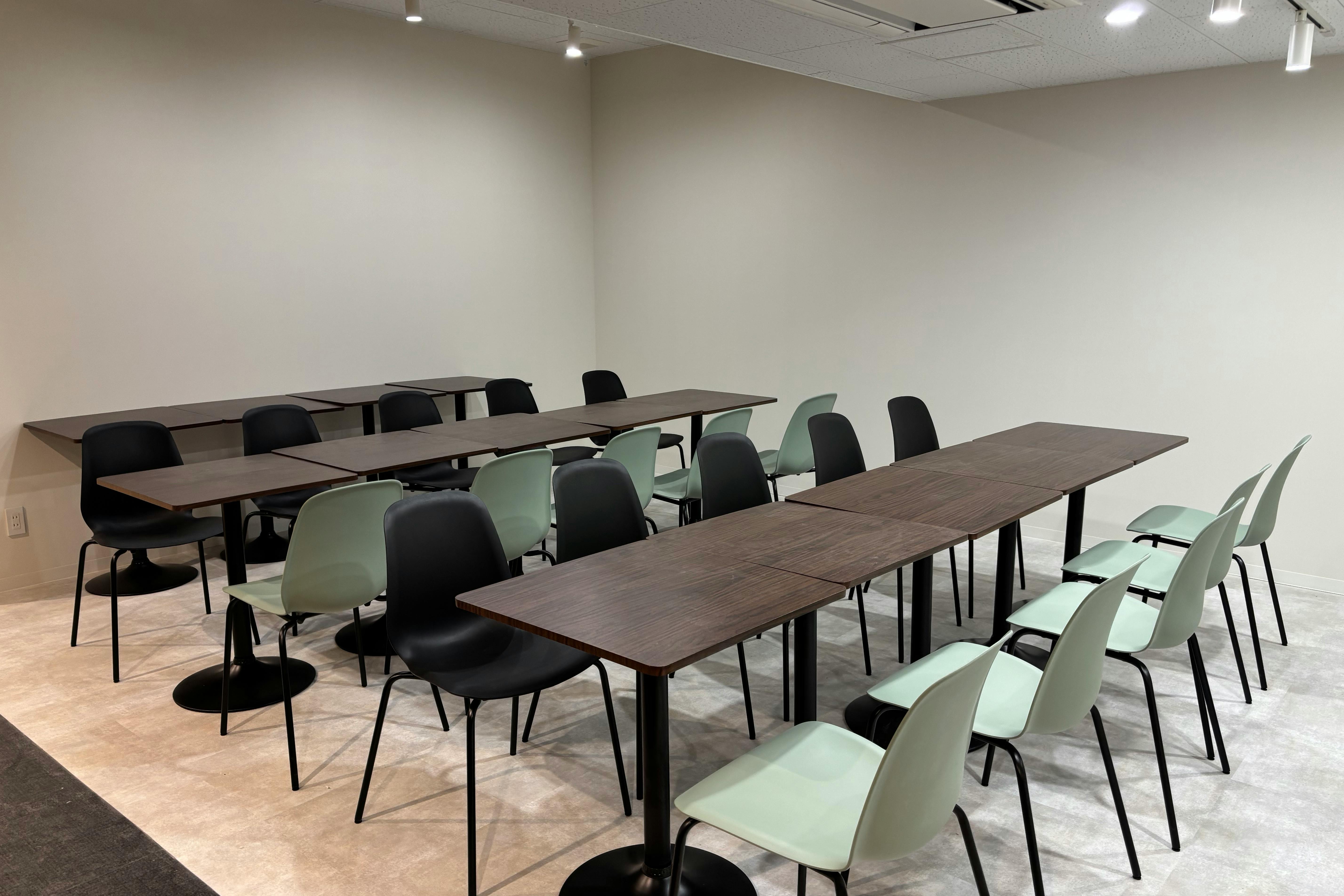 【戸田駅3分】ConecTodaさぼり場2号店!展示会やワークショップに最適!白壁でシンプルなイベントスペース