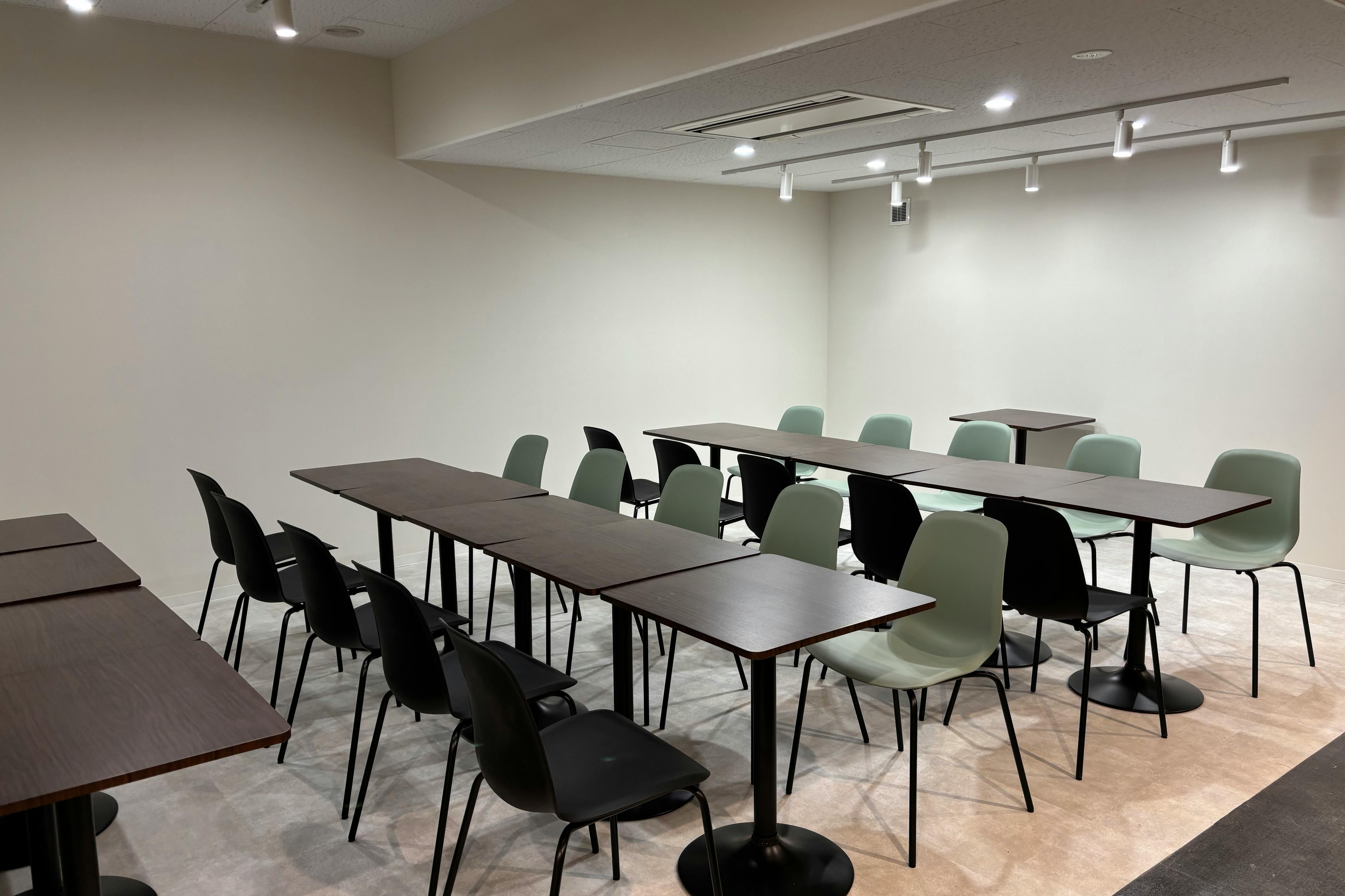 【戸田駅3分】ConecTodaさぼり場2号店!展示会やワークショップに最適!白壁でシンプルなイベントスペース