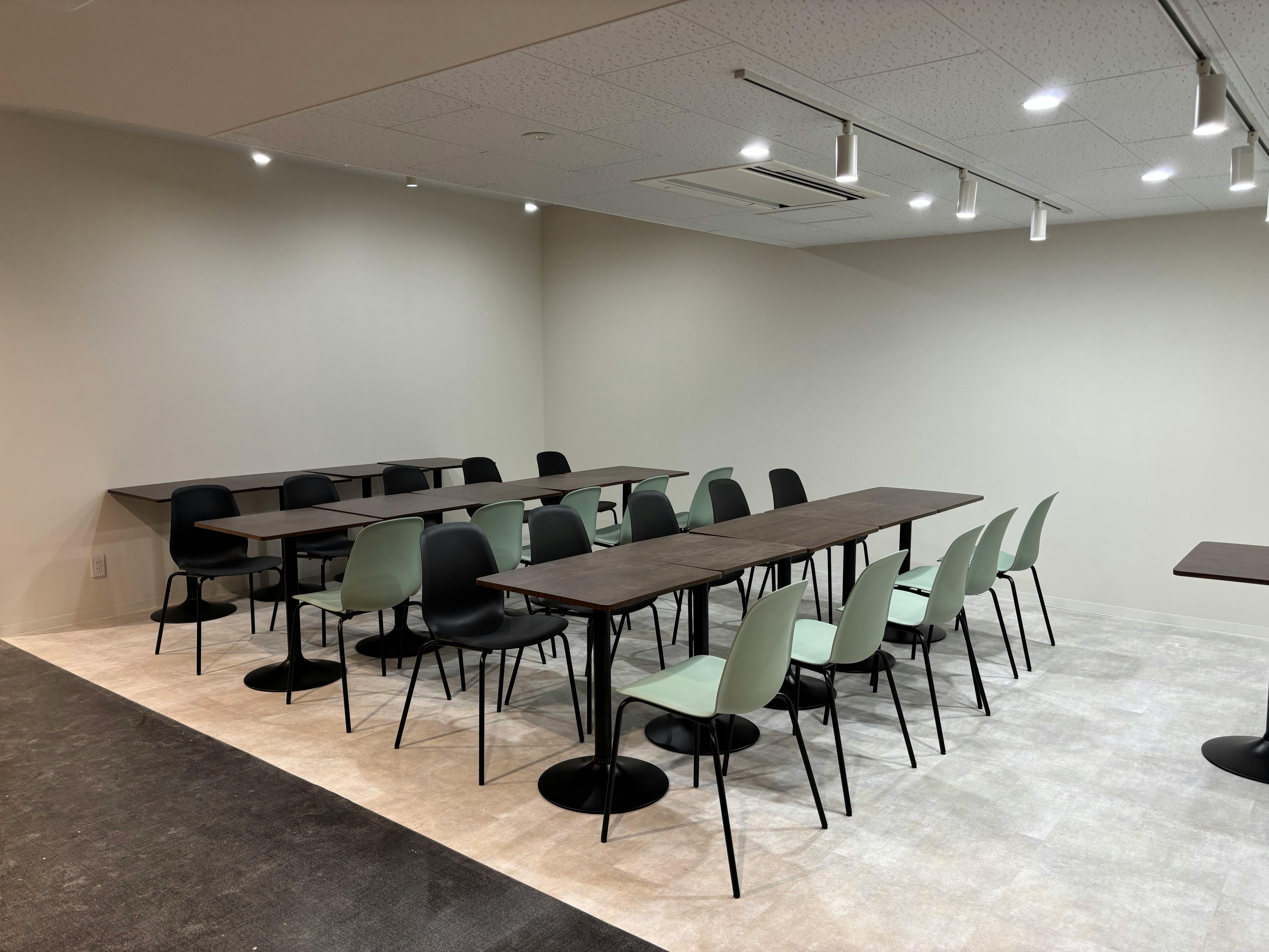 【戸田駅3分】ConecTodaさぼり場2号店！展示会やワークショップに最適！白壁でシンプルなイベントスペース