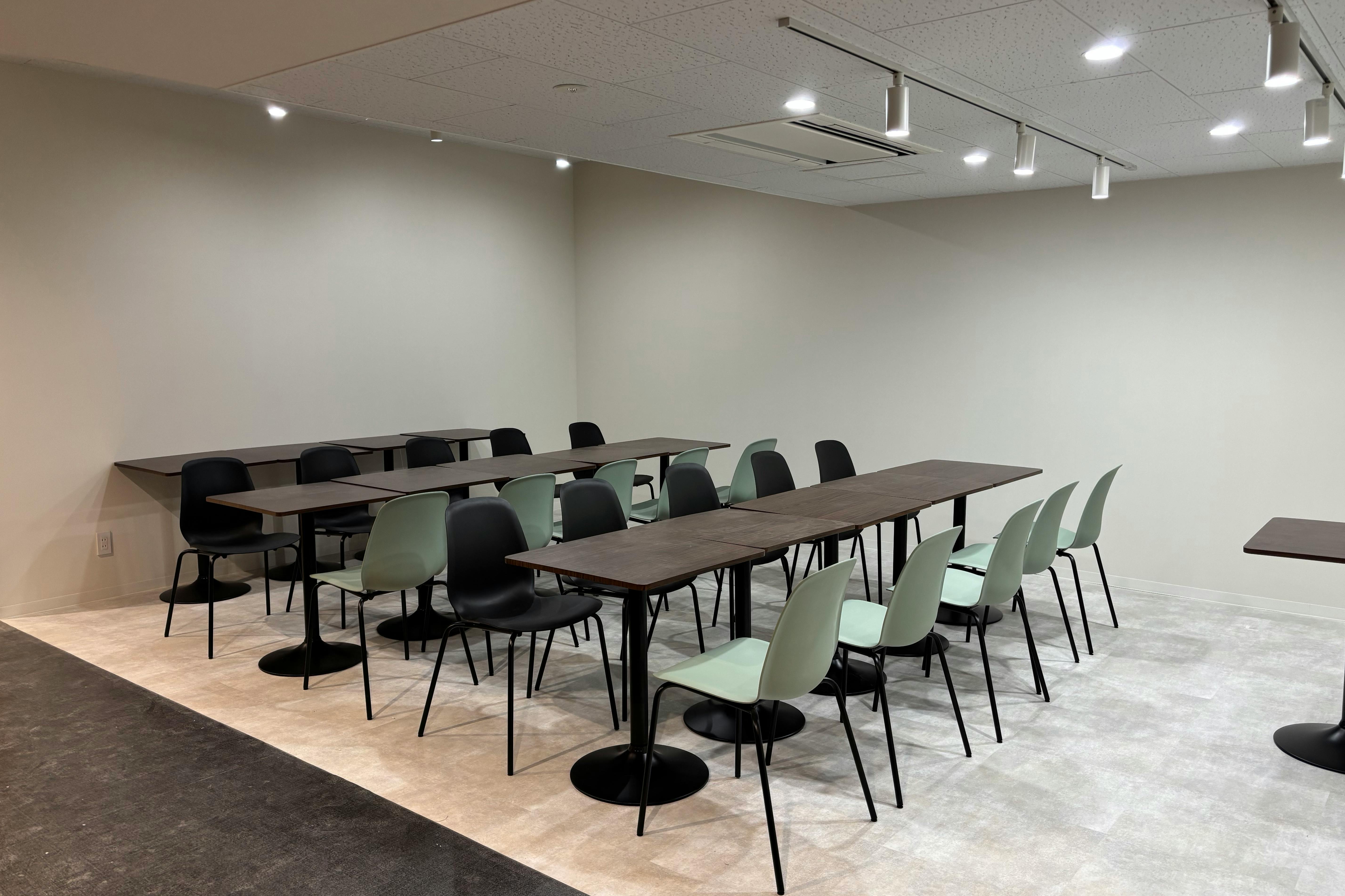 【戸田駅3分】ConecTodaさぼり場2号店!展示会やワークショップに最適!白壁でシンプルなイベントスペース