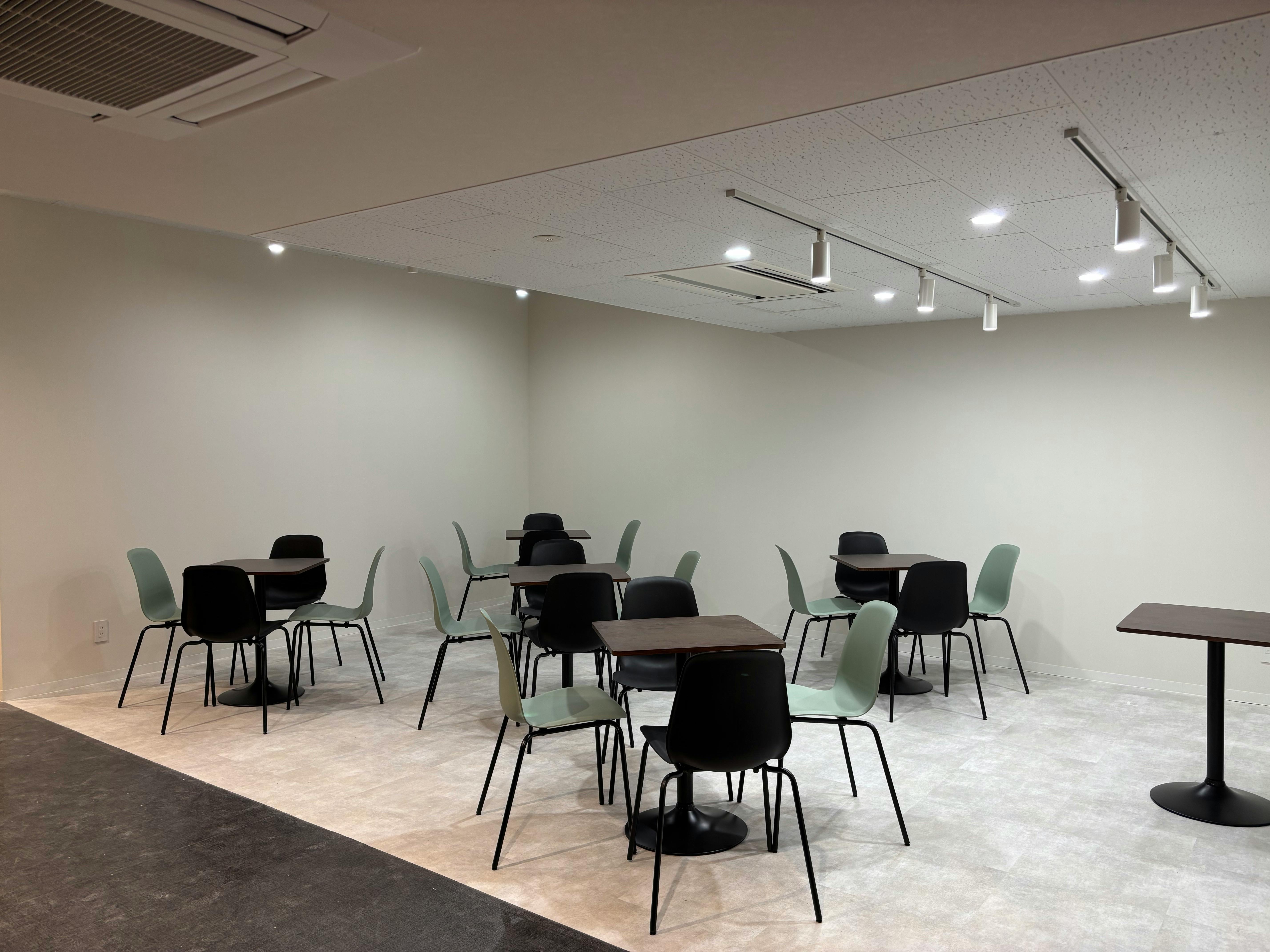 【戸田駅3分】ConecTodaさぼり場2号店！展示会やワークショップに最適！白壁でシンプルなイベントスペース