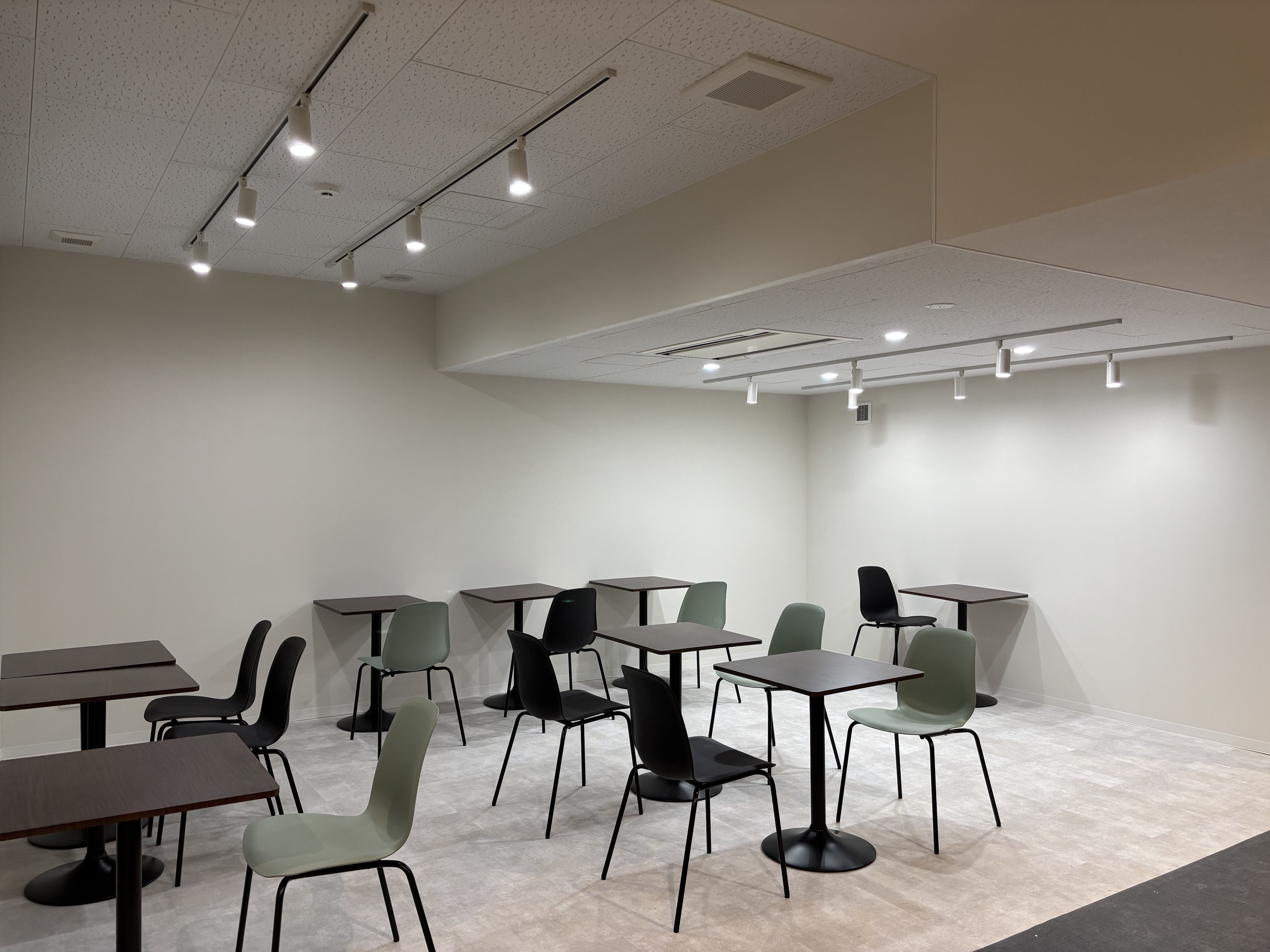 【戸田駅3分】ConecTodaさぼり場2号店！展示会やワークショップに最適！白壁でシンプルなイベントスペース