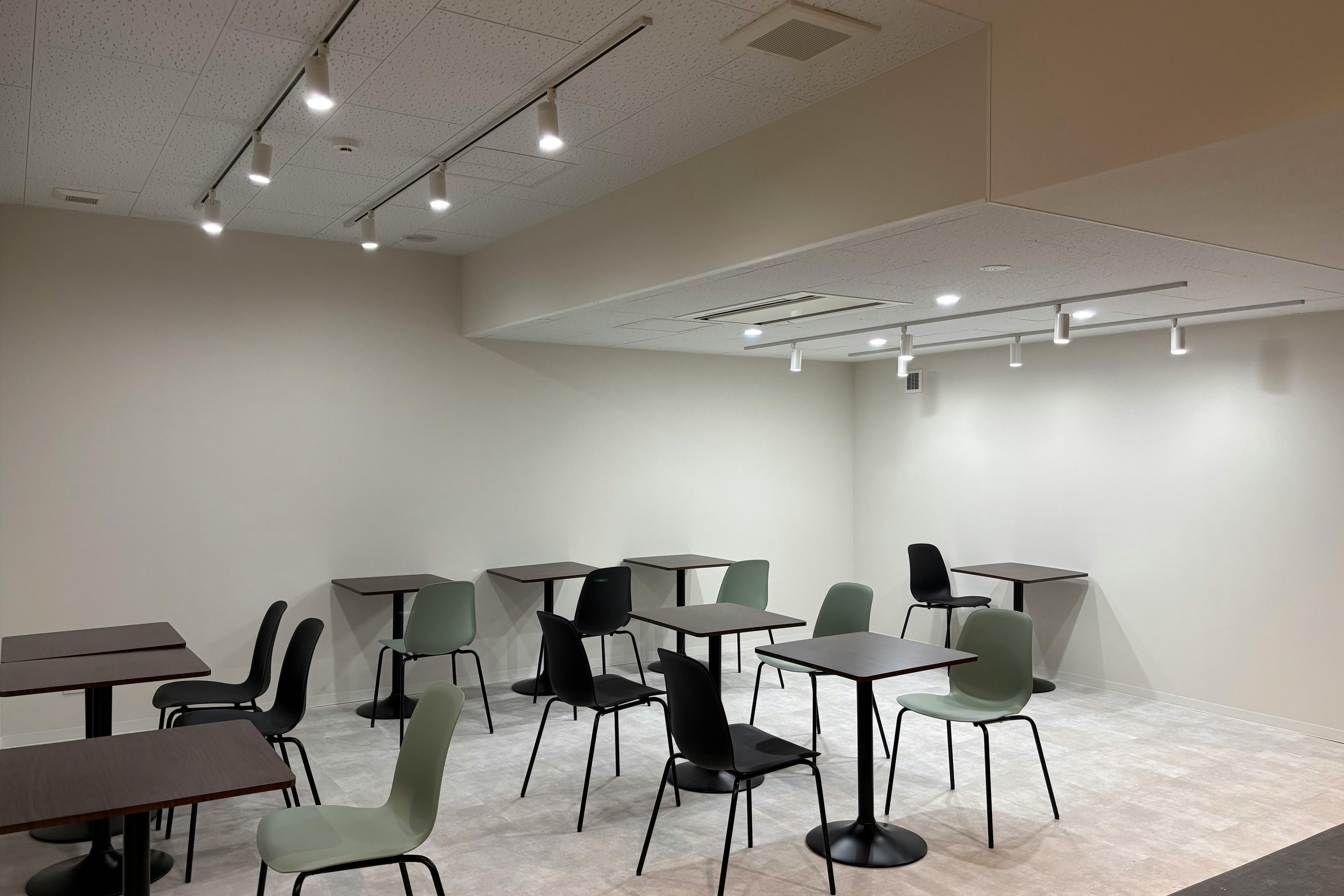 【戸田駅3分】ConecTodaさぼり場2号店!展示会やワークショップに最適!白壁でシンプルなイベントスペース