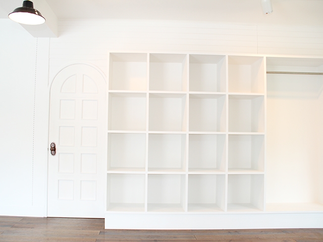 展示棚ご用意がありますので、小物の展示などが可能です。