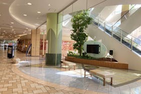 【イオンモール千葉ニュータウン】モール棟1Fガーデンコート