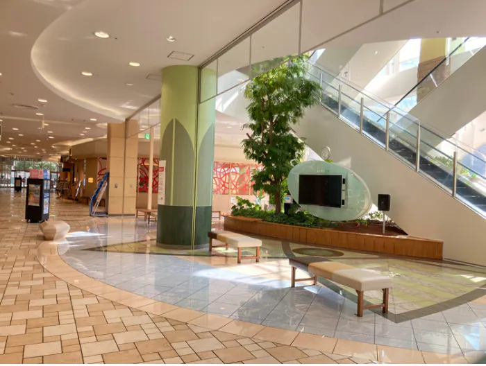 【イオンモール千葉ニュータウン】モール棟1Fガーデンコートの画像