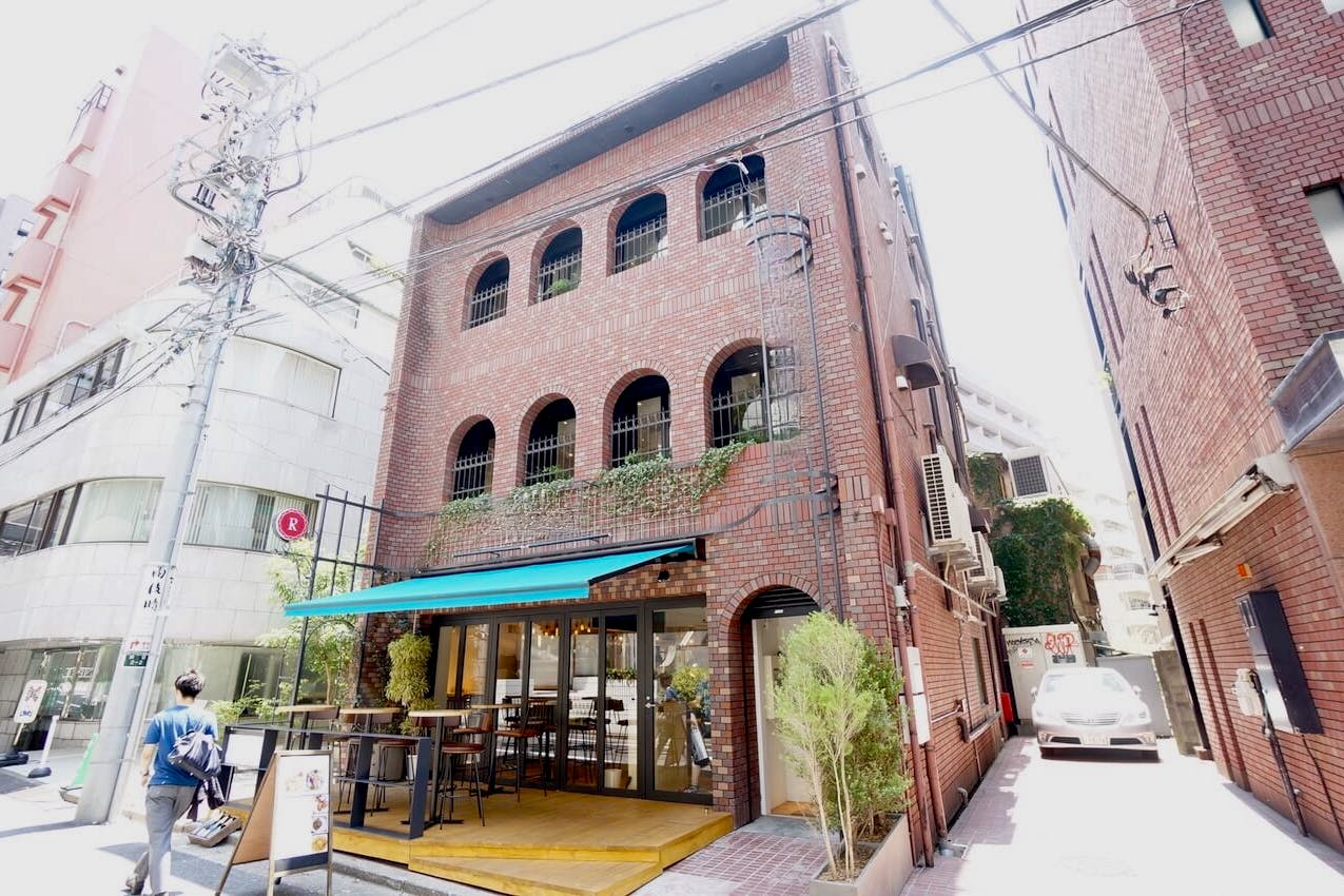 【表参道駅6分】展示会やセミナーに適した開放的で温かみのあるレンタルスペース