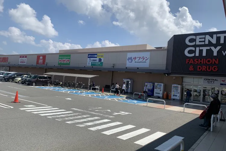 【オークワセントラルシティ和歌山】携帯キャリアのプロモーションに適したベーカリー横(イートイン側)スペース