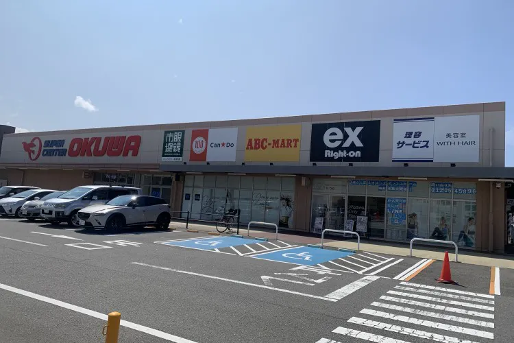 【オークワセントラルシティ和歌山】携帯キャリアのプロモーションに適したベーカリー横(イートイン側)スペース