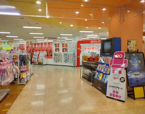【イオン米沢店】3階南エスカレーター前 販促プロモーションや物販に最適なスーパー店内催事イベントスペース
