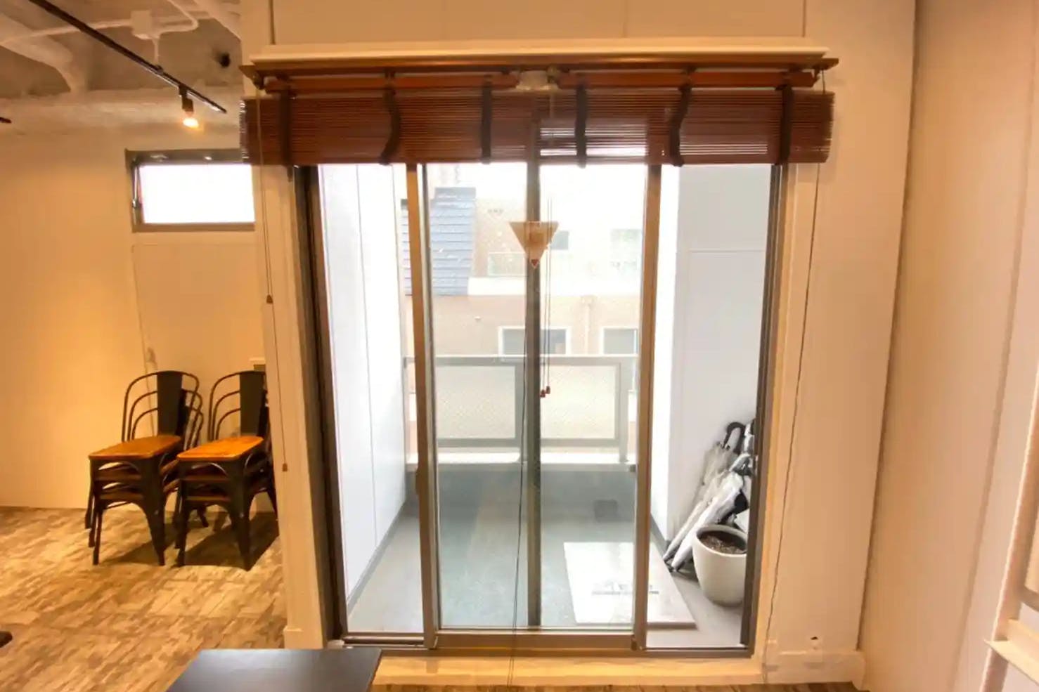 【五反田駅4分】展示会や受注販売に最適なグレーを基調としたシックな雰囲気のレンタルスペース