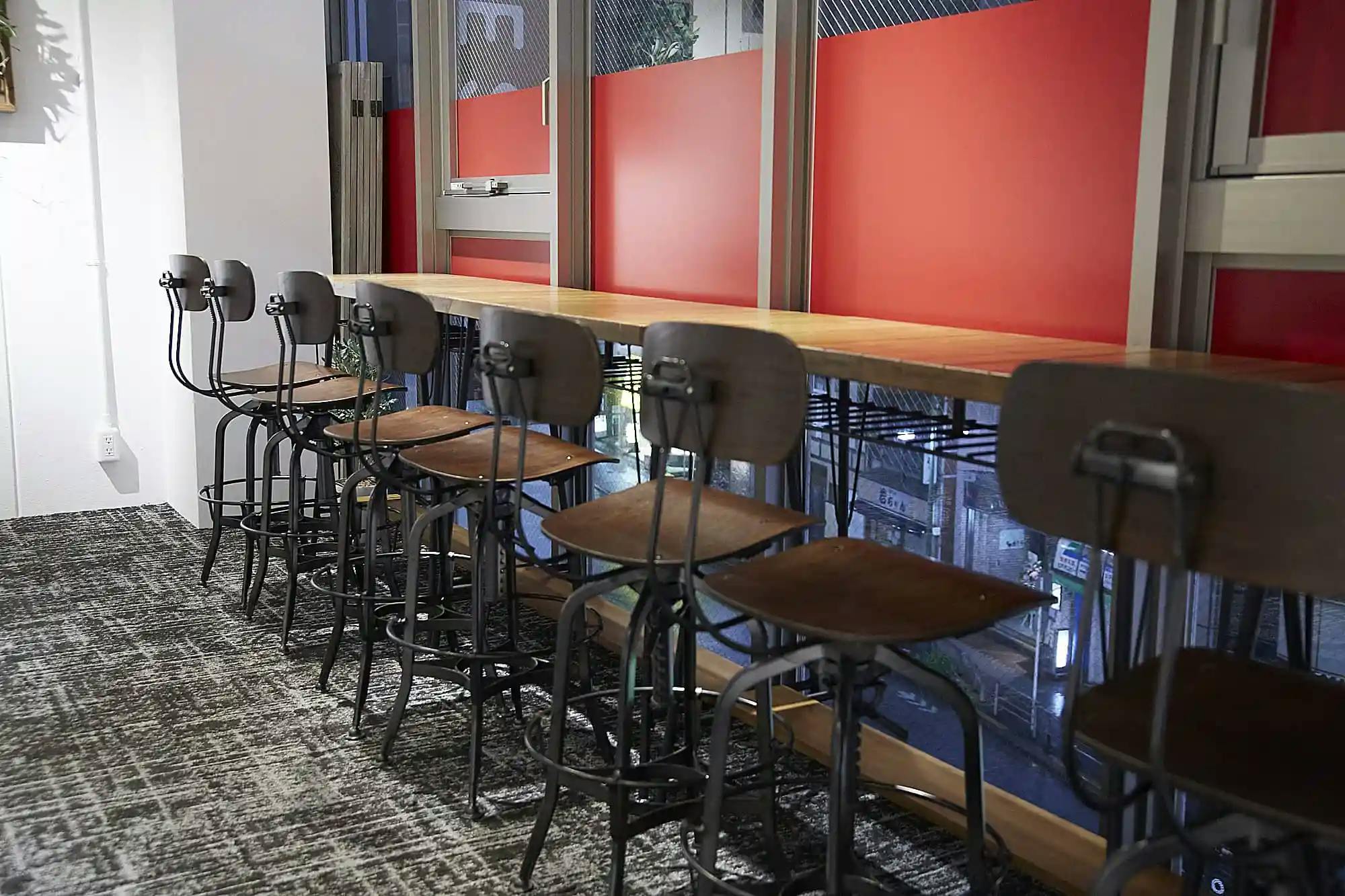 【五反田駅4分】展示会や受注販売に最適なグレーを基調としたシックな雰囲気のレンタルスペース