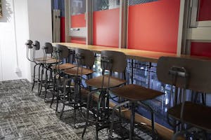 【五反田駅4分】展示会や受注販売に最適なグレーを基調としたシックな雰囲気のレンタルスペース