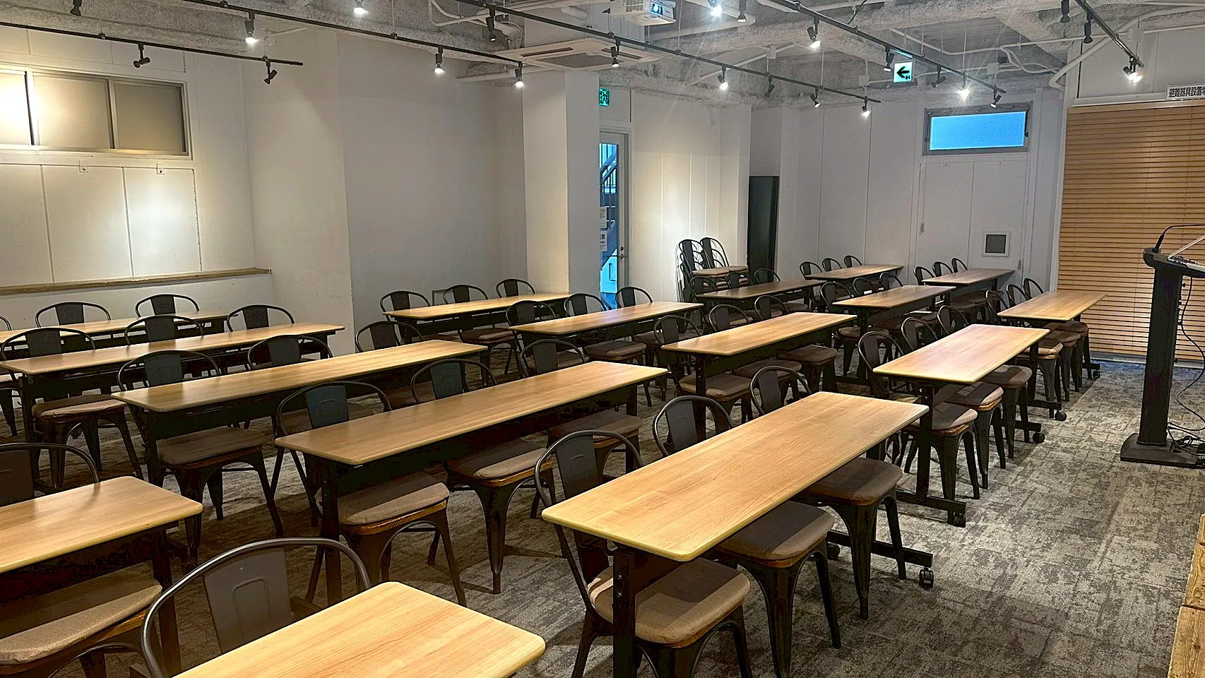 【五反田駅4分】展示会や受注販売に最適なグレーを基調としたシックな雰囲気のレンタルスペース