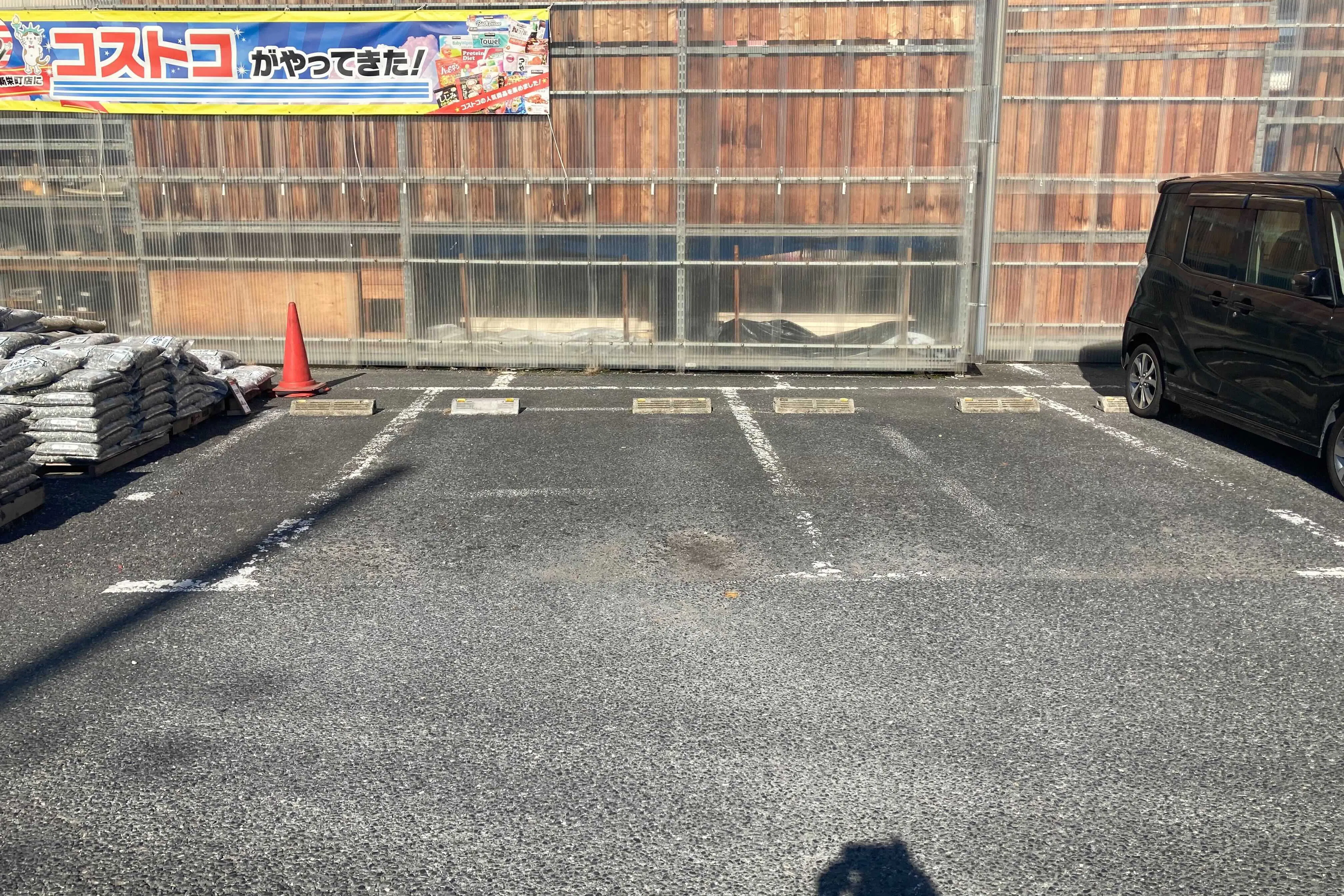 【ユニディ草加新栄町店】屋外第1駐車場 各種プロモーションの実施に最適な屋外駐車場の催事イベントスペース