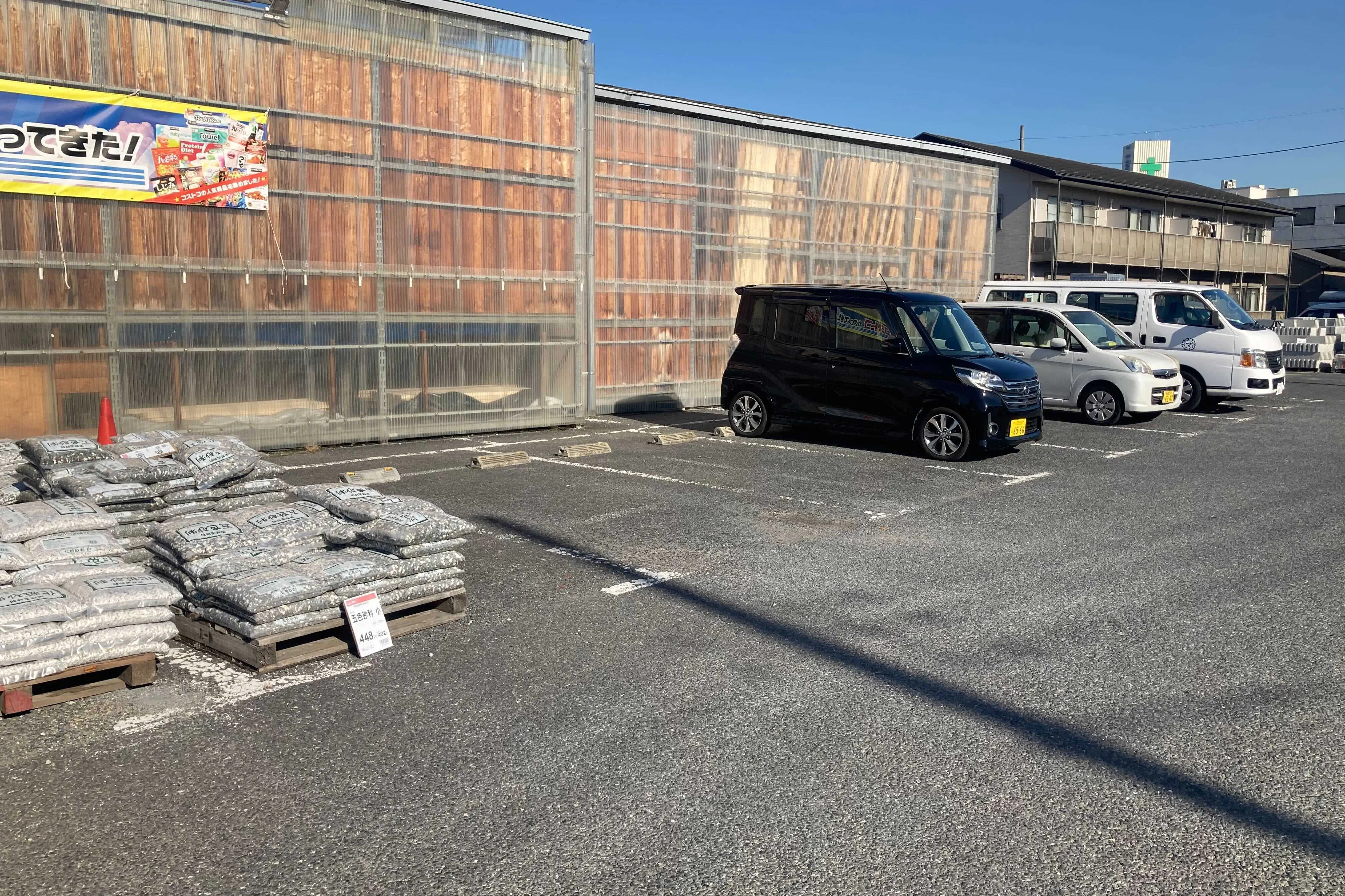 【ユニディ草加新栄町店】屋外第1駐車場 各種プロモーションの実施に最適な屋外駐車場の催事イベントスペース