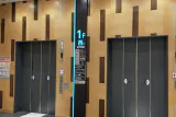 【イオンモール岡山】モール内広告 エレベーター