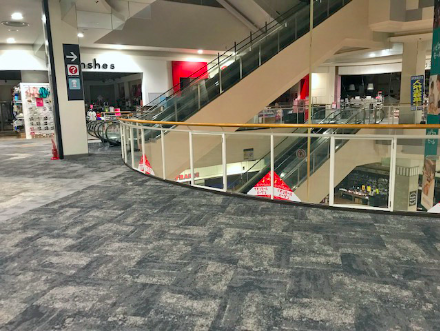 【イオンモール直方】2F  リリーコート（直営店側）