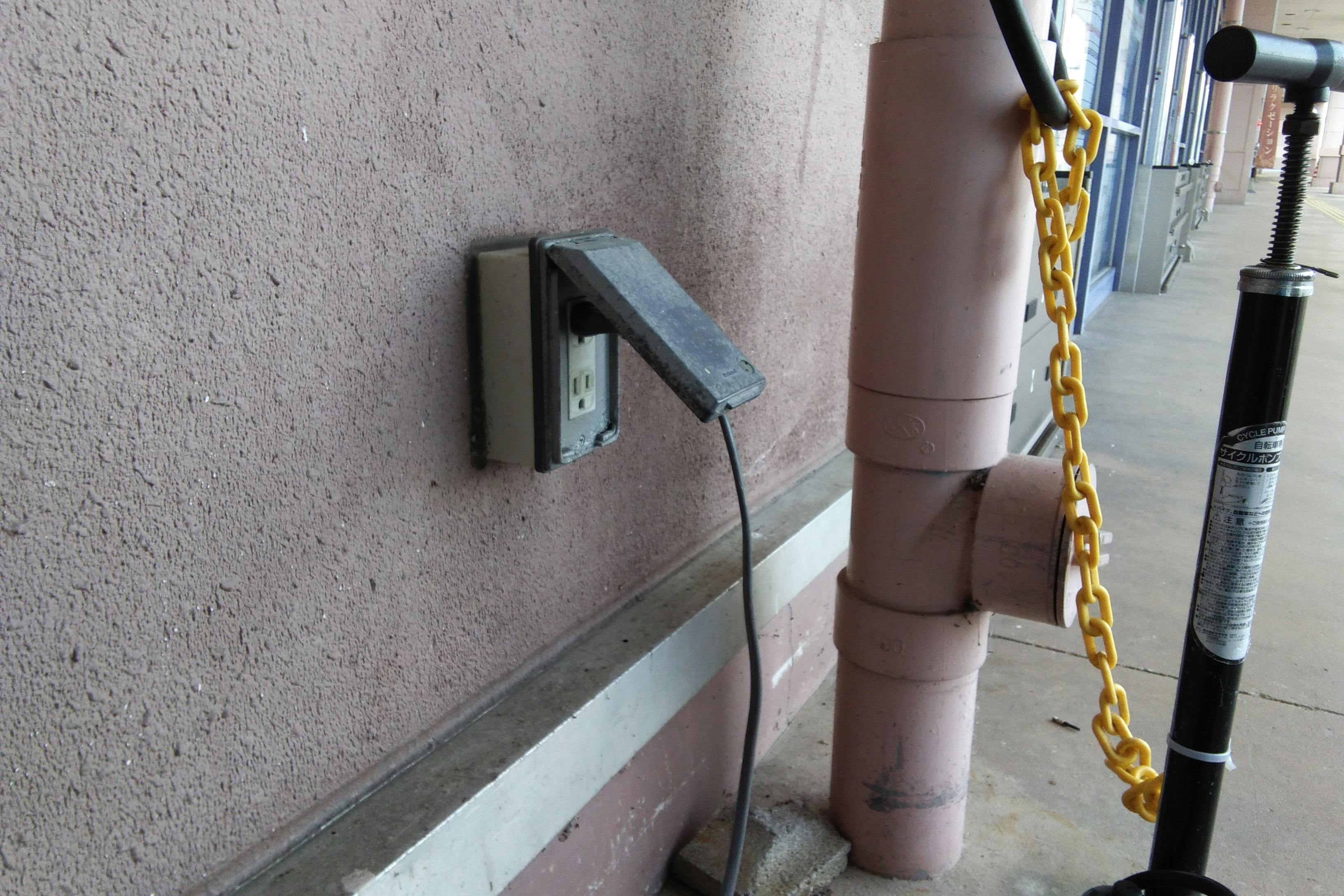 【ミスターマックス 山口店】山口銀行ATM横車路 キッチンカーに最適な総合ディスカウントストアの催事イベントスペース