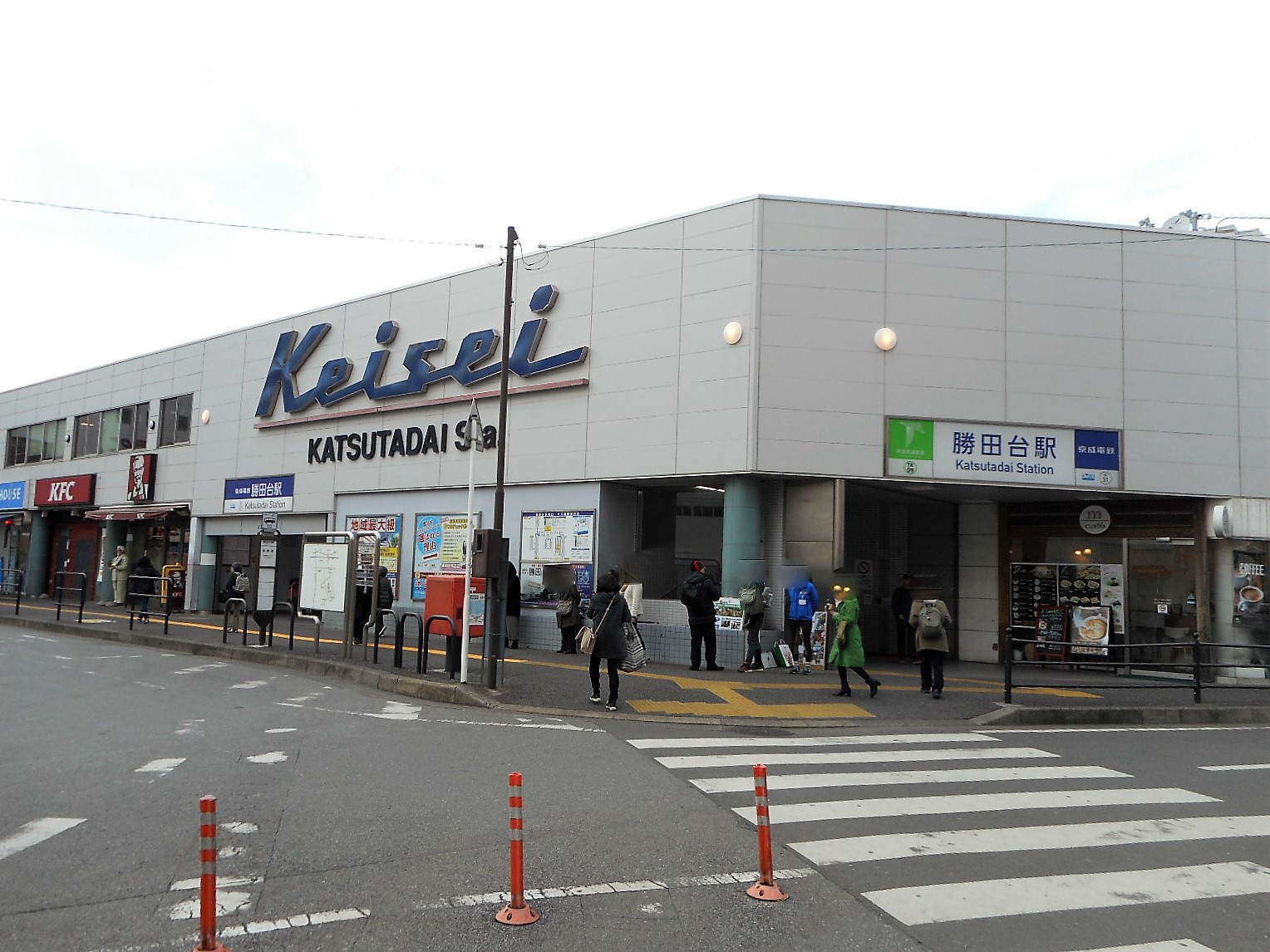 【勝田台駅】食物販やポップアップストアに最適な人の流動が多い改札前コンコース