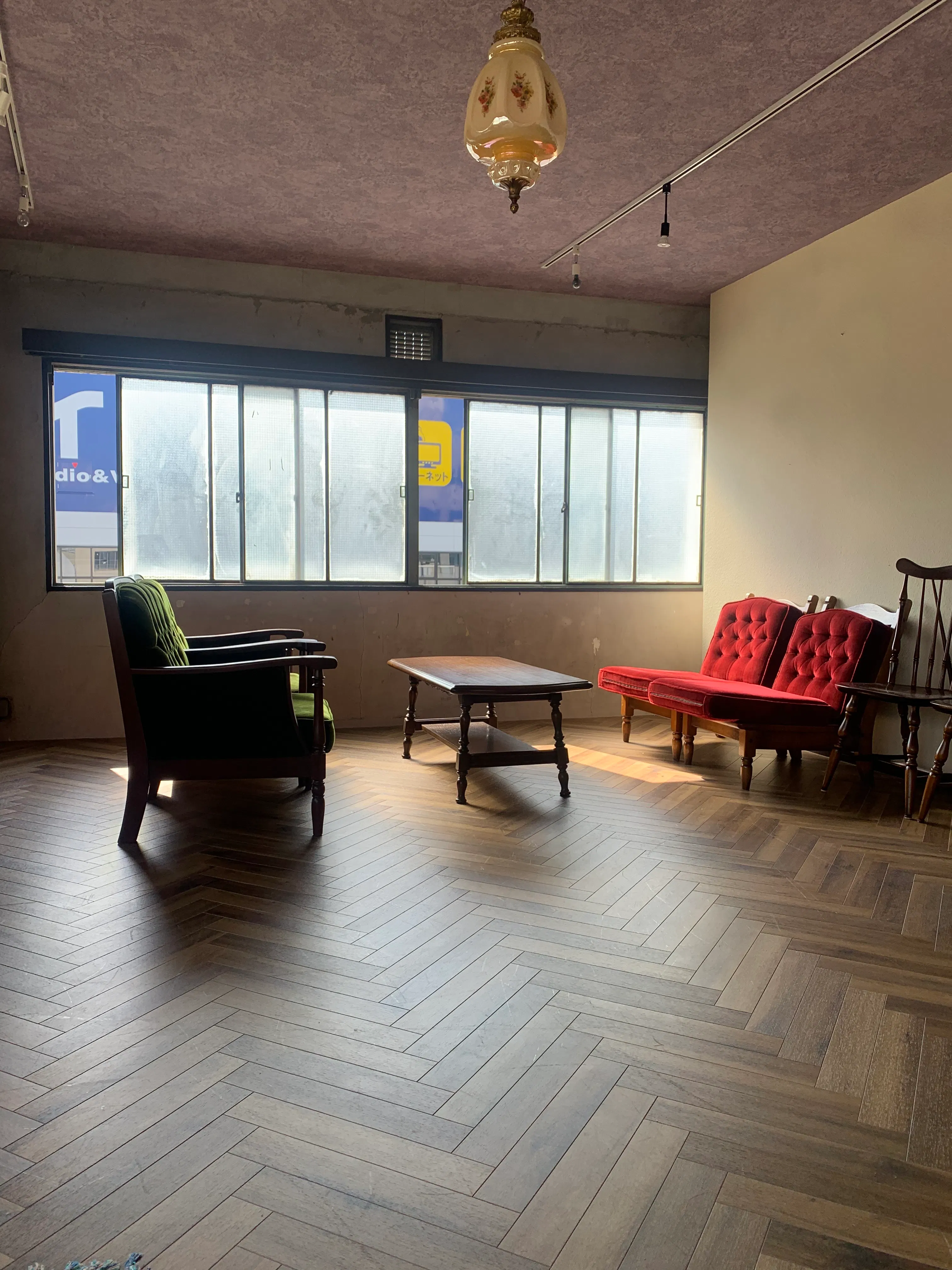 【和歌山駅4分】ポップアップや招待制の展示販売、撮影用途やワークショップに最適な和歌山市美園にあるブティック&カフェに併設されたイベントスペース