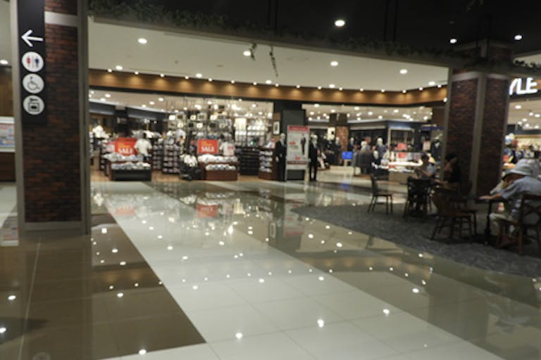 【イオンモール岡山】2F東Bエスカレーター前の画像1