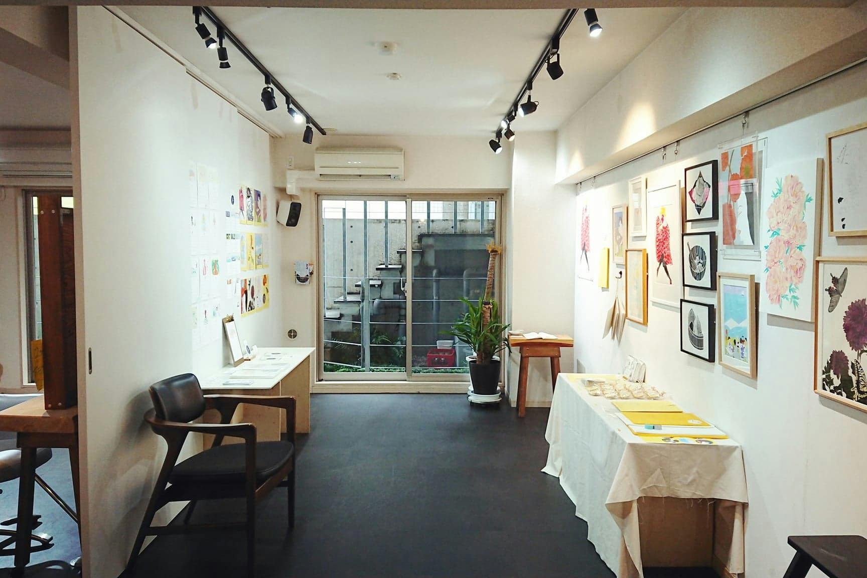 【明治神宮前駅8分/5日以上ご利用の方◎】自然光の差し込むアートギャラリー/イラスト展・写真展も自由なレイアウトで展示可能/ポップアップ・展示受注会